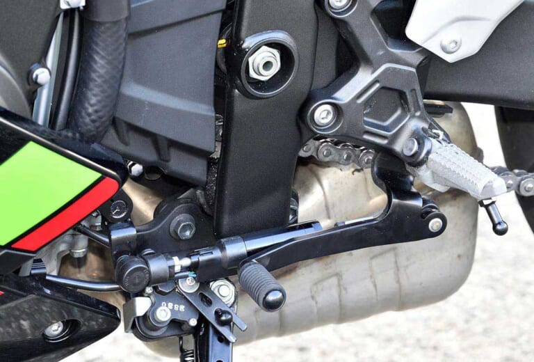 KAWASAKI Ninja ZX-25R|ニンジャZX-25R実測対決・ライバル3番勝負#1【最新鋭4気筒250ccの実力を検証】