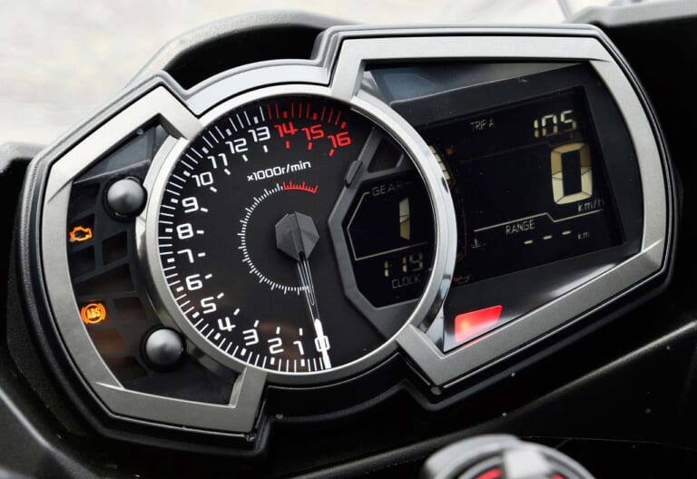 KAWASAKI Ninja 250|ニンジャZX-25R実測対決・ライバル3番勝負#1【最新鋭4気筒250ccの実力を検証】