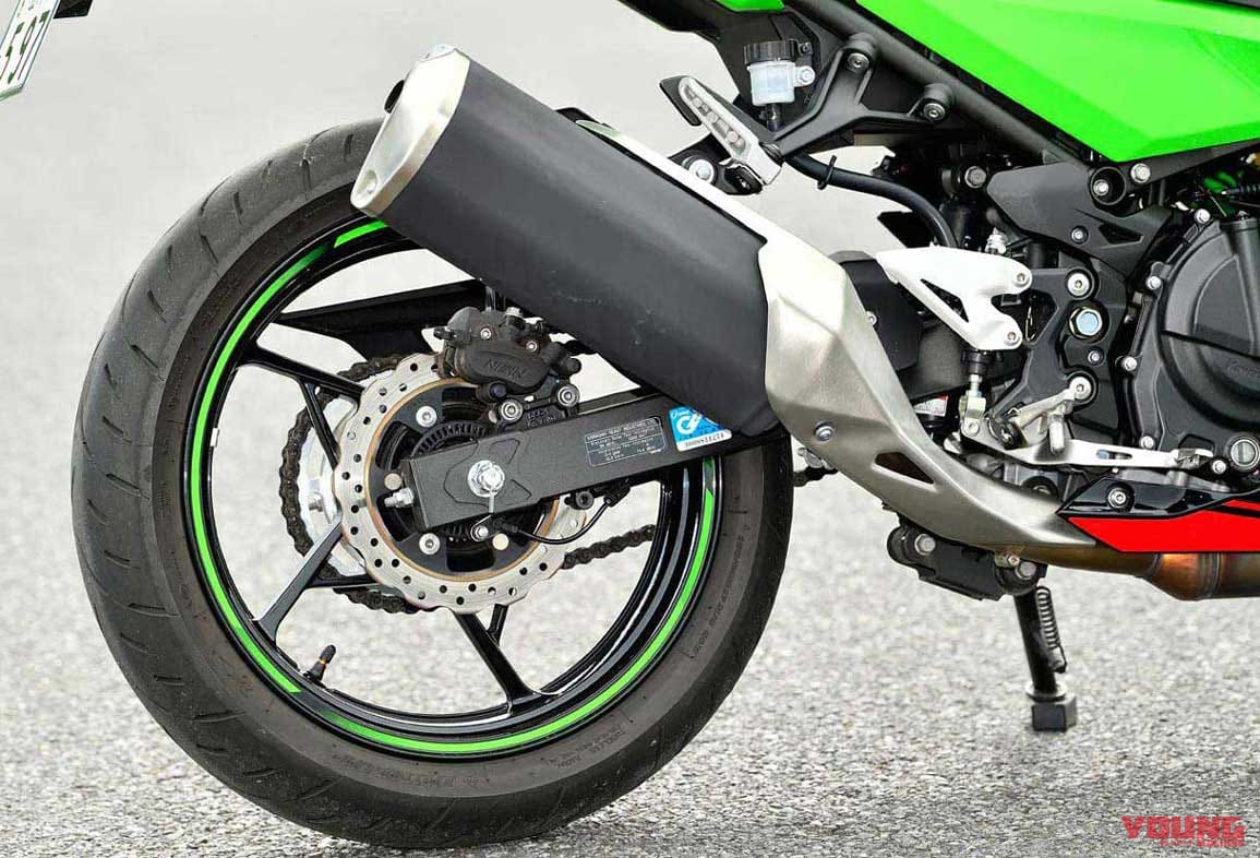 KAWASAKI Ninja 400|ニンジャZX-25R実測対決・ライバル3番勝負#1【最新鋭4気筒250ccの実力を検証】