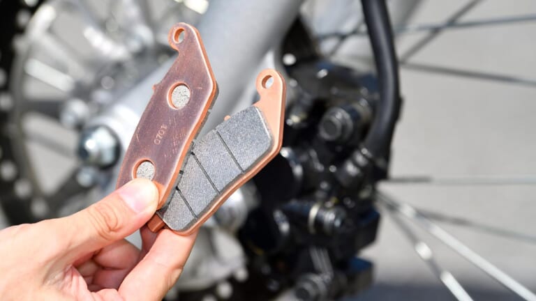 デイトナ ゴールデンパッドχ(カイ) 試用インプレッション【快感! 減速を支配できる】|デイトナ ゴールデンパッドχ(カイ) 試用インプレッション【快感! 減速を支配できる】