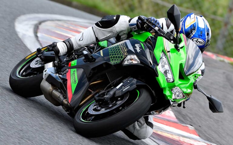 KAWASAKI Ninja ZX-25R/SE|次期排ガス規制クリア? 絶版? ’20-’21新車バイク動向予想〈アンダー250cc編〉