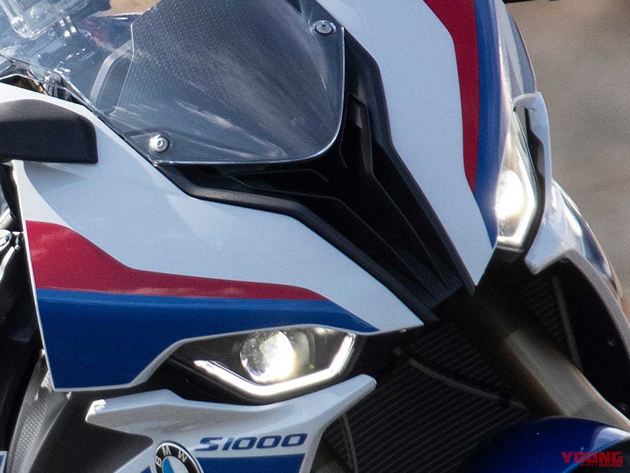 |バイク用デイライト=DRL装備解禁【BMW|キャラに合わせて多種多彩な展開】