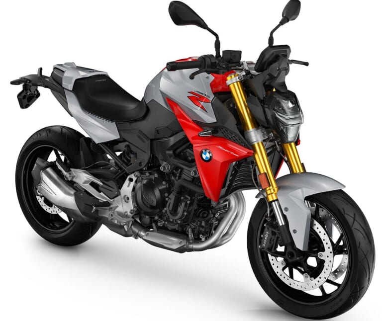 BMW F900R|バイク用デイライト=DRL装備解禁【BMW|キャラに合わせて多種多彩な展開】