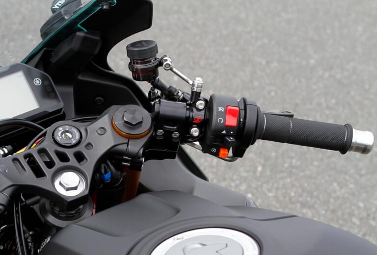 YZF-R25 アクティブカスタム|YZF-R25アクティブカスタム【自由自在にして軽快なハンドリングを獲得】