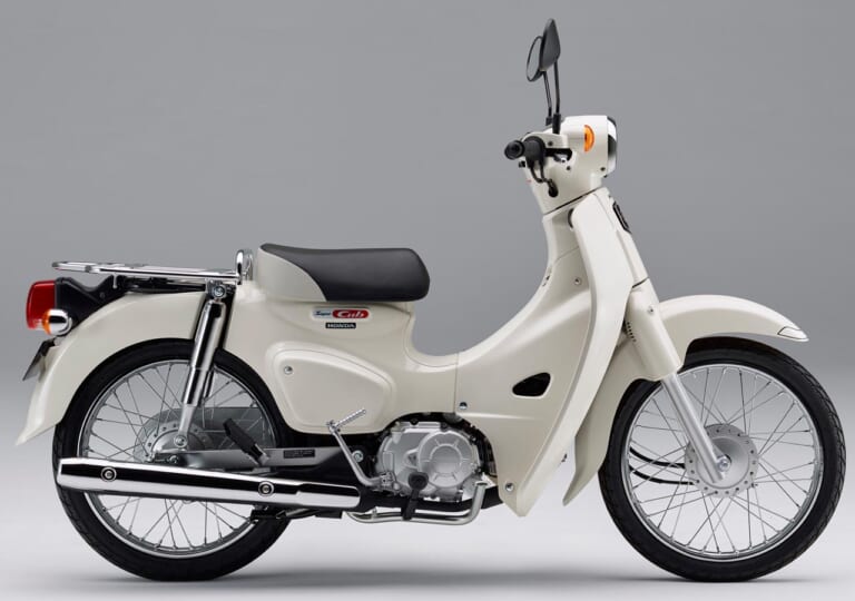 ホンダ スーパーカブ110|岡崎静夏のスーパーカブ110 『天気の子』試乗インプレ【前編|オシャレに乗れるカブ】