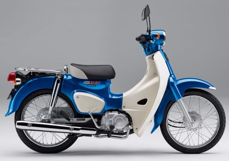 ホンダ スーパーカブ110|岡崎静夏のスーパーカブ110 『天気の子』試乗インプレ【前編|オシャレに乗れるカブ】