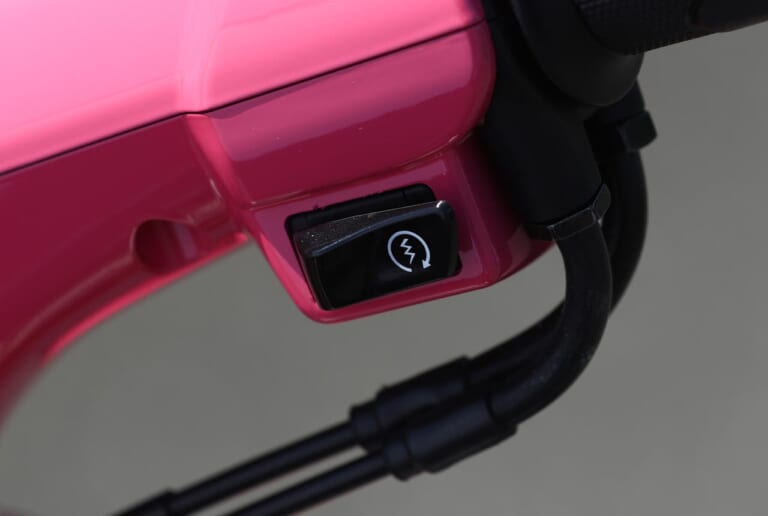 岡崎静夏のスーパーカブ110 『天気の子』試乗インプレッション|岡崎静夏のスーパーカブ110 『天気の子』試乗インプレ【後編|思い通りに操れるのが魅力】