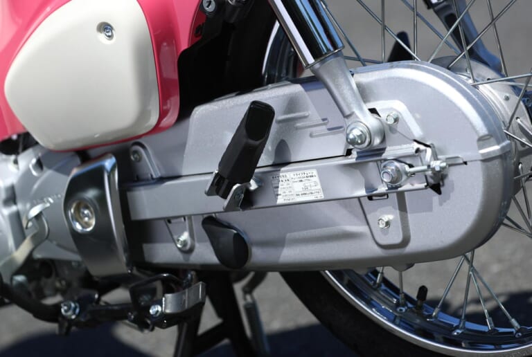 岡崎静夏のスーパーカブ110 『天気の子』試乗インプレッション|岡崎静夏のスーパーカブ110 『天気の子』試乗インプレ【後編|思い通りに操れるのが魅力】