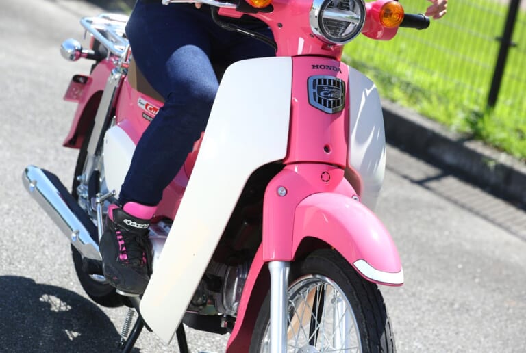 岡崎静夏のスーパーカブ110 『天気の子』試乗インプレッション|岡崎静夏のスーパーカブ110 『天気の子』試乗インプレ【後編|思い通りに操れるのが魅力】