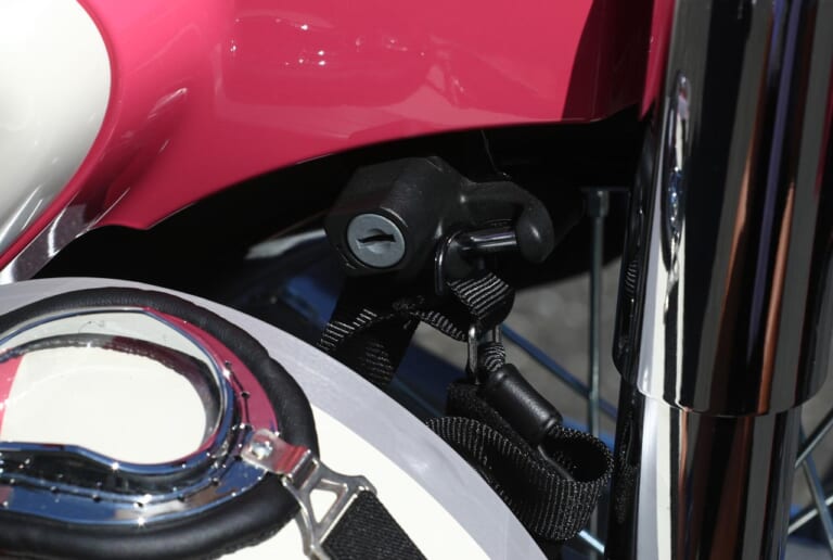 岡崎静夏のスーパーカブ110 『天気の子』試乗インプレッション|岡崎静夏のスーパーカブ110 『天気の子』試乗インプレ【後編|思い通りに操れるのが魅力】