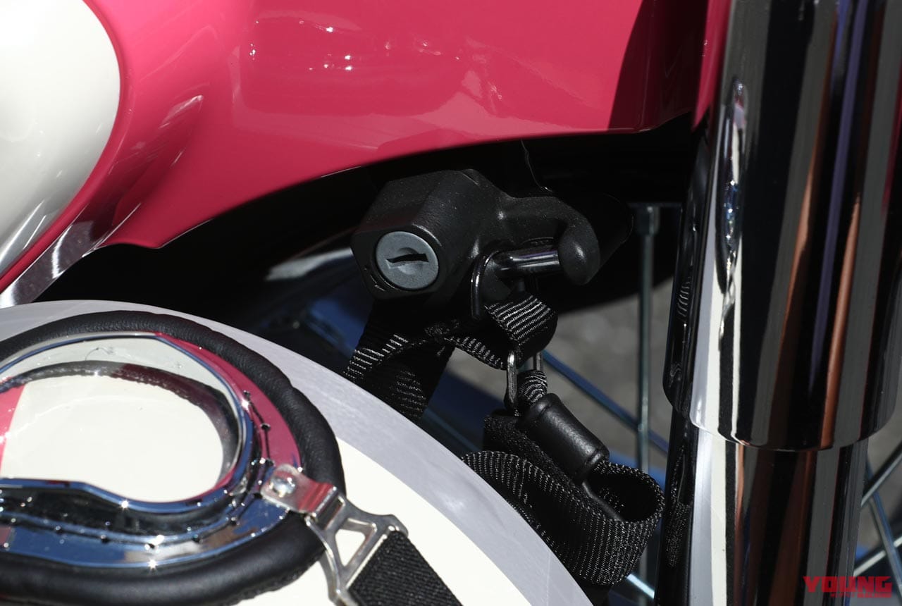 |岡崎静夏のスーパーカブ110 『天気の子』試乗インプレ【後編|思い通りに操れるのが魅力】