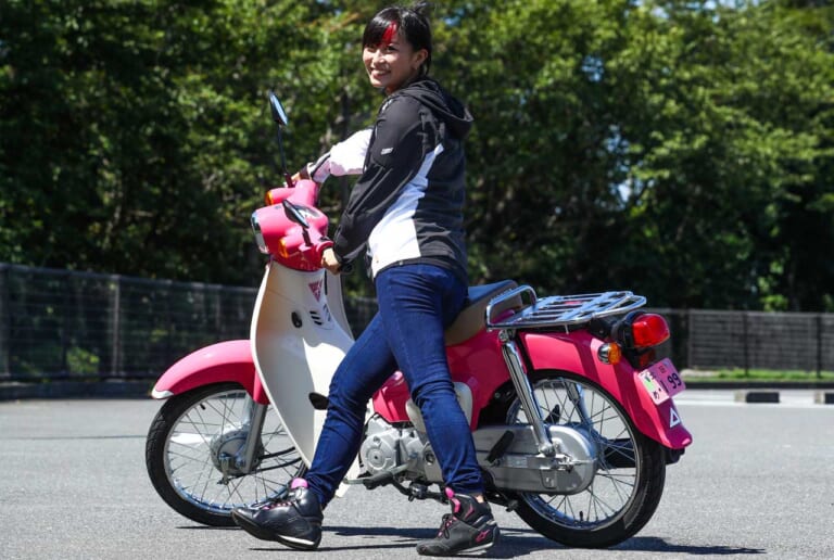 岡崎静夏のスーパーカブ110 『天気の子』試乗インプレッション|岡崎静夏のスーパーカブ110 『天気の子』試乗インプレ【後編|思い通りに操れるのが魅力】