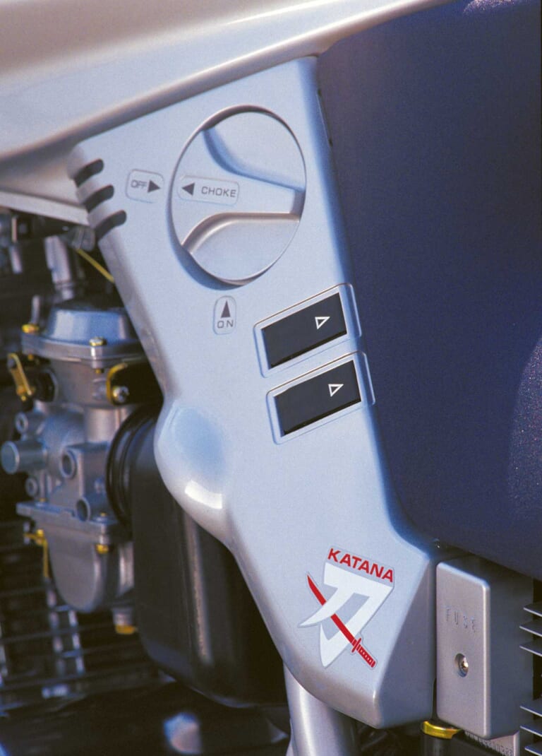 スズキ GSX-1100S KATANA|スズキGSX1100Sカタナ完調術#1〈プロに学ぶ’80s神名車メンテナンス〉