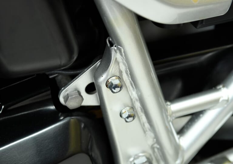 スズキGSX1100Sカタナ完調術〈プロに学ぶ'80s神名車メンテナンス〉|プロに学ぶスズキGSX1100Sカタナ完調術#2〈ウィークポイント解説〉