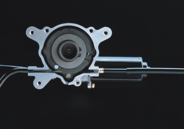 スズキGSX1100Sカタナ完調術〈プロに学ぶ'80s神名車メンテナンス〉|プロに学ぶスズキGSX1100Sカタナ完調術#2〈ウィークポイント解説〉