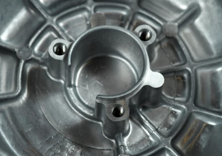 スズキGSX1100Sカタナ完調術〈プロに学ぶ'80s神名車メンテナンス〉|プロに学ぶスズキGSX1100Sカタナ完調術#2〈ウィークポイント解説〉