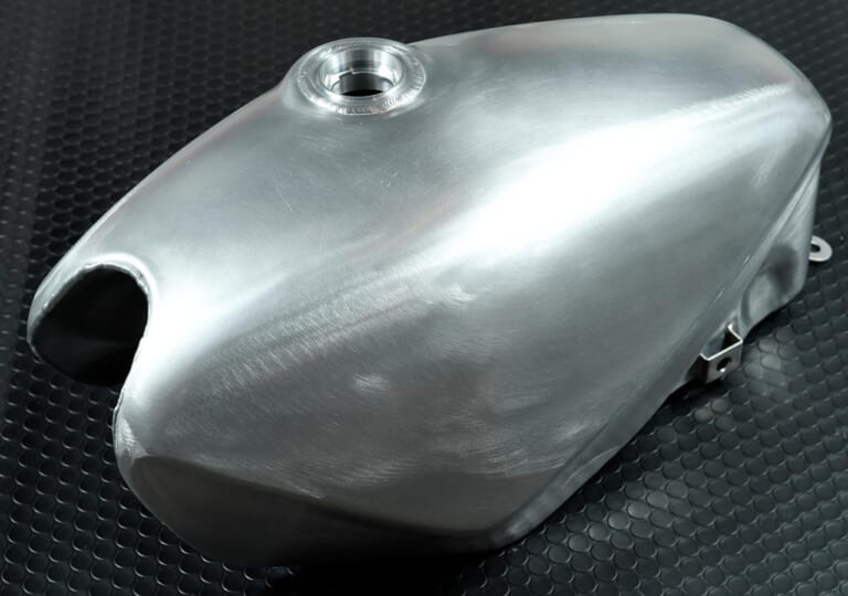 スズキGSX1100Sカタナ完調術|ユニコーンジャパンオリジナルパーツ|スズキGSX1100Sカタナ完調術#3/3【乗るなら決断は早く、整備はまとめて一気に】