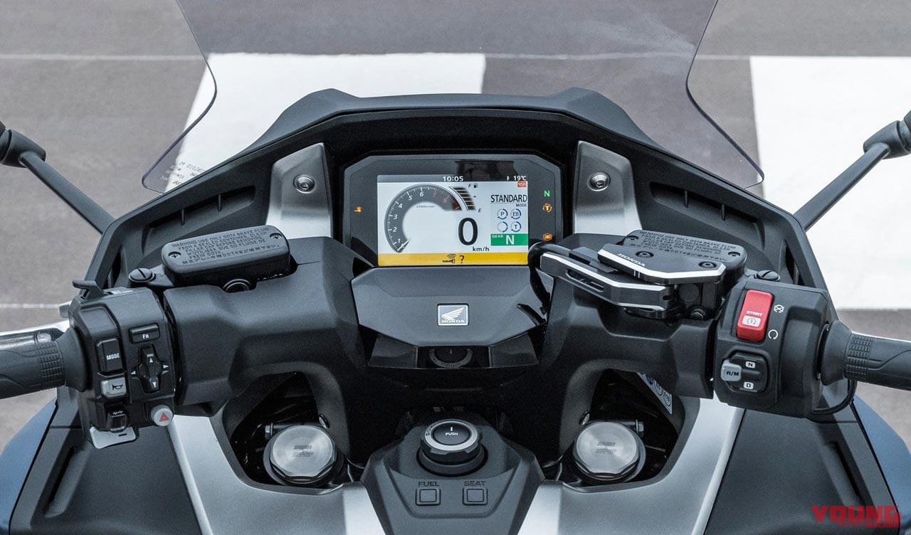 |’21ホンダ新型フォルツァ750はX-ADVベースに電脳フルパック【中身はがっつりGT】