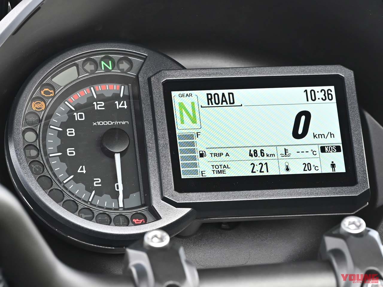 |カワサキ新型ヴェルシス1000SEの電サスはショーワ製イーラ=スカイフック理論採用