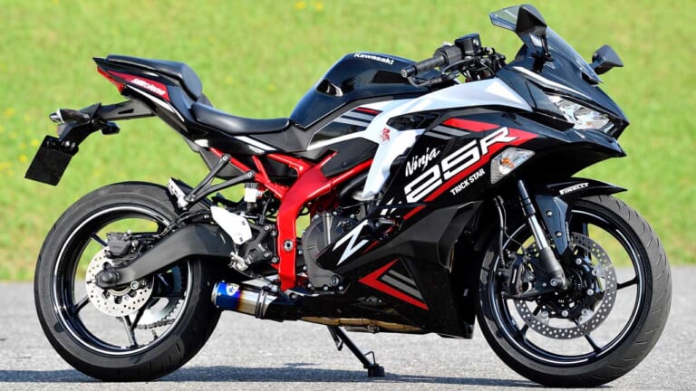 トリックスター ダウンマフラー|「最強のニンジャZX-25Rを目指す」トリックスターのパーツ開発【超フルパワー計画始動】