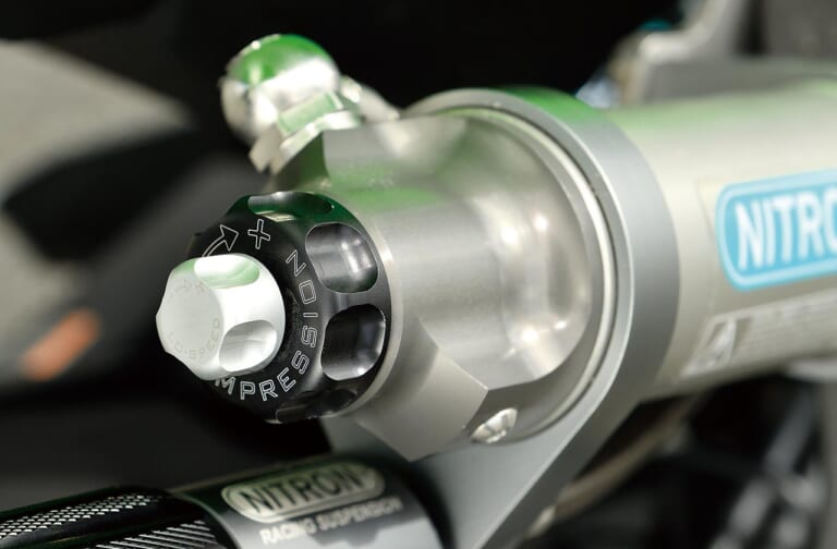 ニンジャZX-25Rカスタム最前線〈リヤサス〉ナイトロンR3シリーズ試用インプレッション|ニンジャZX-25Rカスタム最前線〈リヤサス〉ナイトロンR3シリーズ試用インプレッション