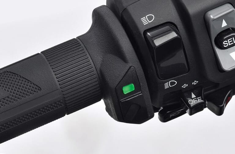 冬ツーリングの必需品・EFFEXグリップヒーターで快適ライド|冬ツーリングの必需品・グリップヒーターで快適ライド〈EFFEX|スイッチ一体型/別体型〉