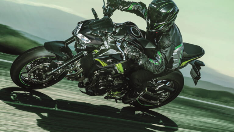 カワサキ「Z900」の2021年モデルがニューカラーで登場！ カワサキケア