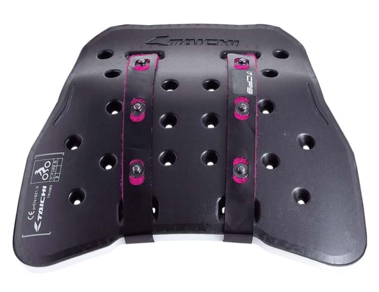 命を守る「胸部プロテクター」の選び方|バイク事故 死因の53.5%は胸腹部……命を守る「胸部プロテクター」の選び方