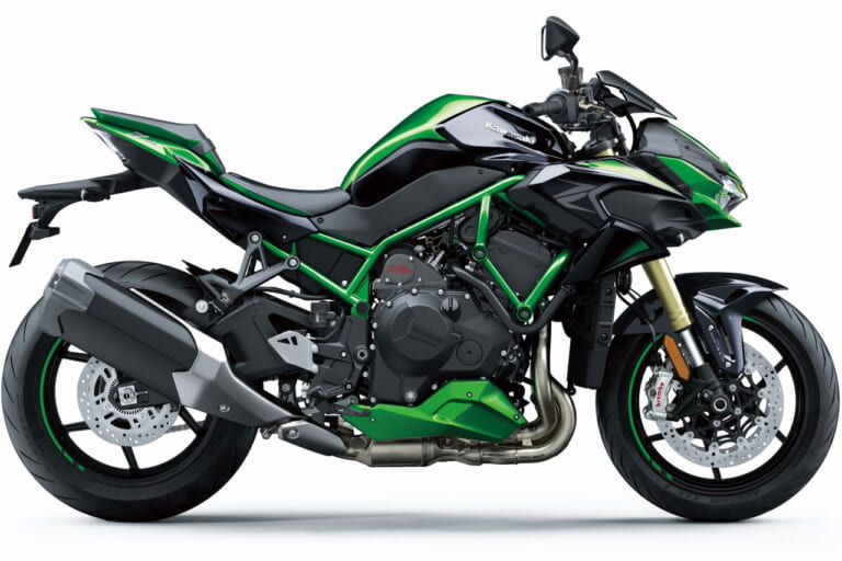 Ninja ZX-10R/ABS］2014年モデルはブラック基調のグリーンと