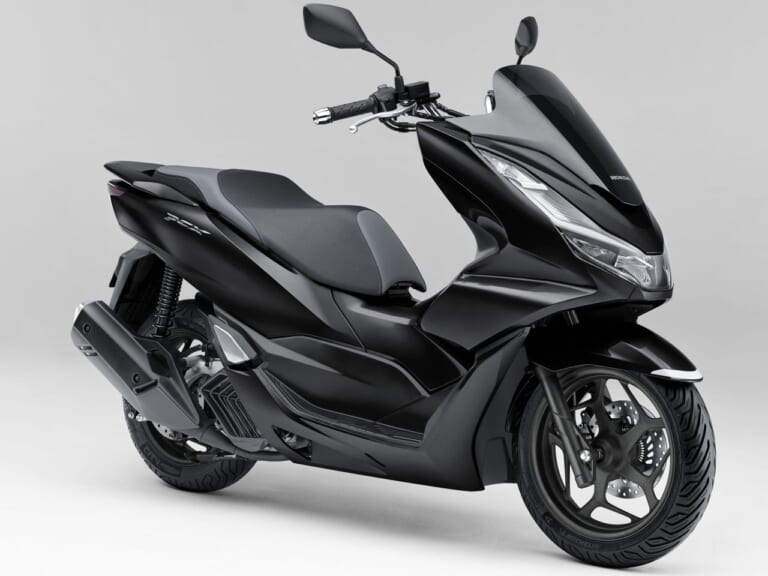 HONDA PCX|定番125ccスクーター! ホンダ「PCX」歴代モデル図鑑【2021年モデル:トラコン/USBソケットで利便性UP】