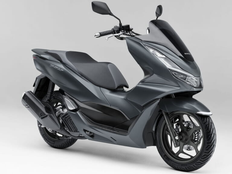 HONDA PCX|定番125ccスクーター! ホンダ「PCX」歴代モデル図鑑【2021年モデル:トラコン/USBソケットで利便性UP】