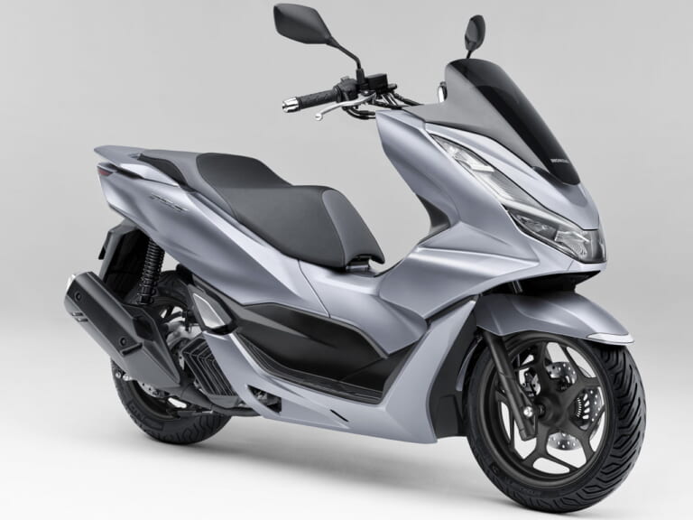 HONDA PCX|定番125ccスクーター! ホンダ「PCX」歴代モデル図鑑【2021年モデル:トラコン/USBソケットで利便性UP】