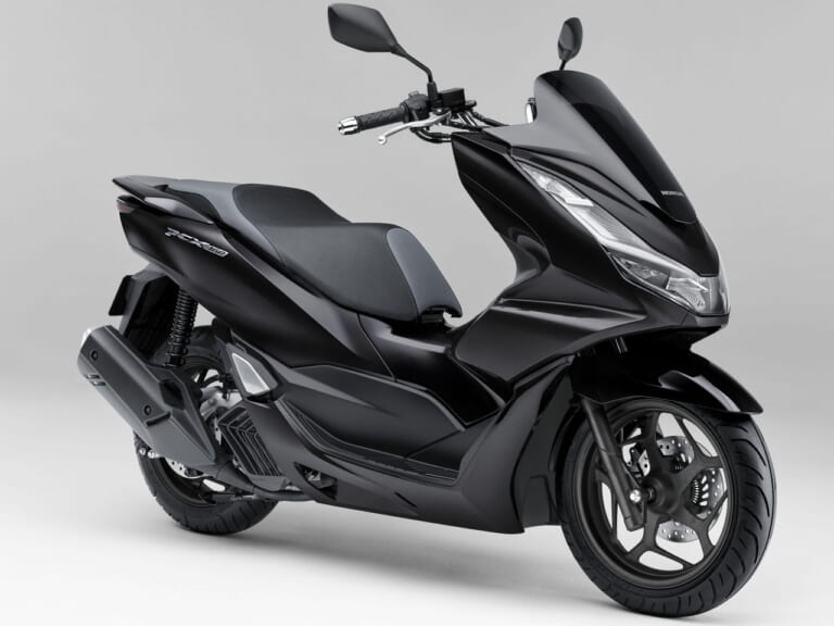 ホンダ新型「PCX」「PCX160」「PCX e:HEV」登場！ トラコン装備で1/28 