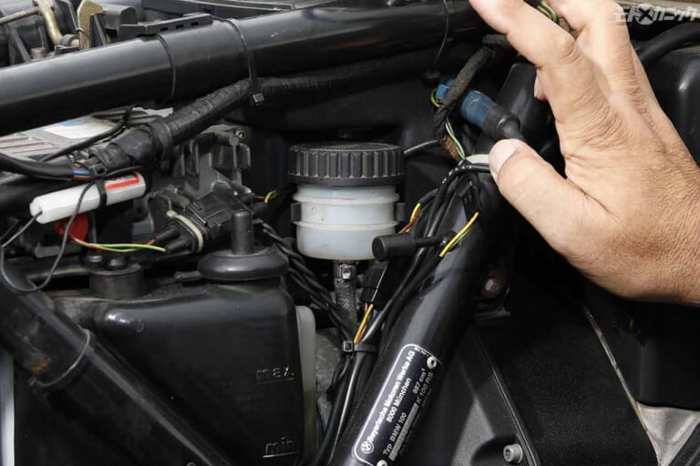 BMW K100RS快適メンテナンス〈ネプロス6.3sq.シブイチ〉|チョイ古輸入車・BMW K100RS快適メンテナンス〈ネプロス6.3sq.シブイチ〉