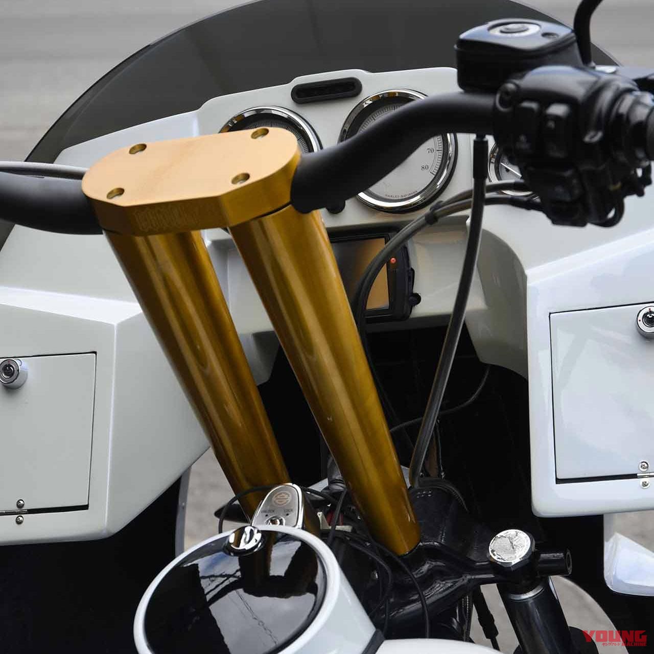 |ハーレーFLHXストリートグライドカスタム【現代バガーに蘇るFXRTシルエット】