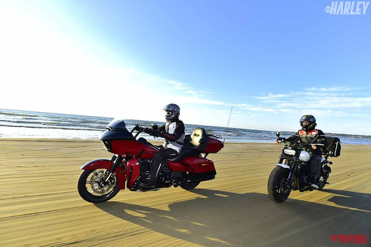 千里浜を走行する2台|SSTR2020:ハーレーを駆って日本列島縦断!目指すは千里浜なぎさドライブウェイ