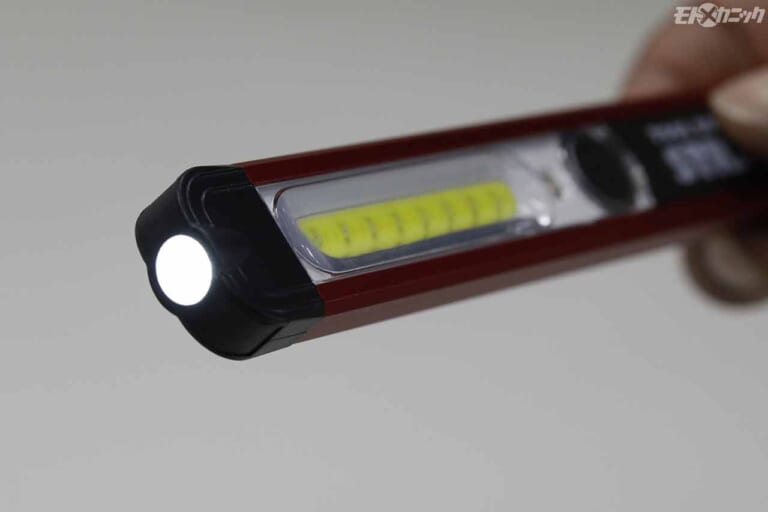 ストレート 充電式LEDライトスリム 38-960|薄暗い作業環境でのバイクメンテナンスがはかどる最新型LEDライト×3選〈ストレート〉