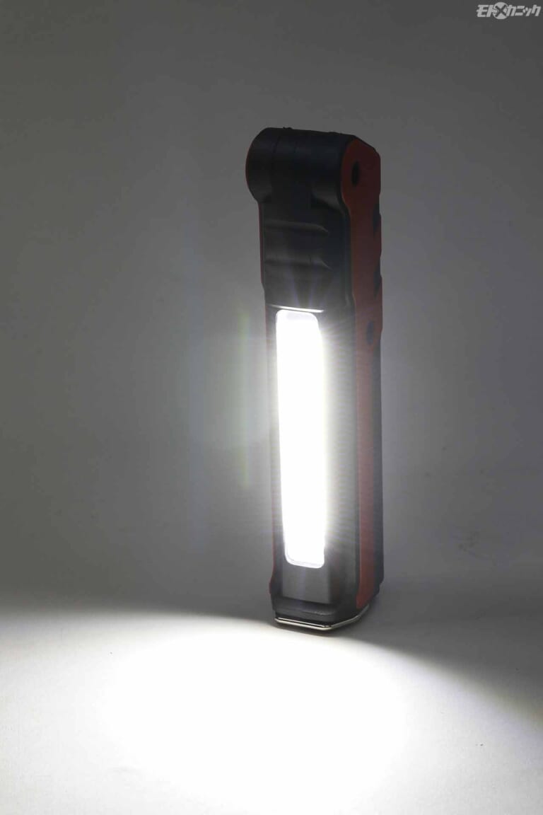 ストレート 充電折り畳み式 LEDライト調光機能付きCOBタイプ 38-841|薄暗い作業環境でのバイクメンテナンスがはかどる最新型LEDライト×3選〈ストレート〉