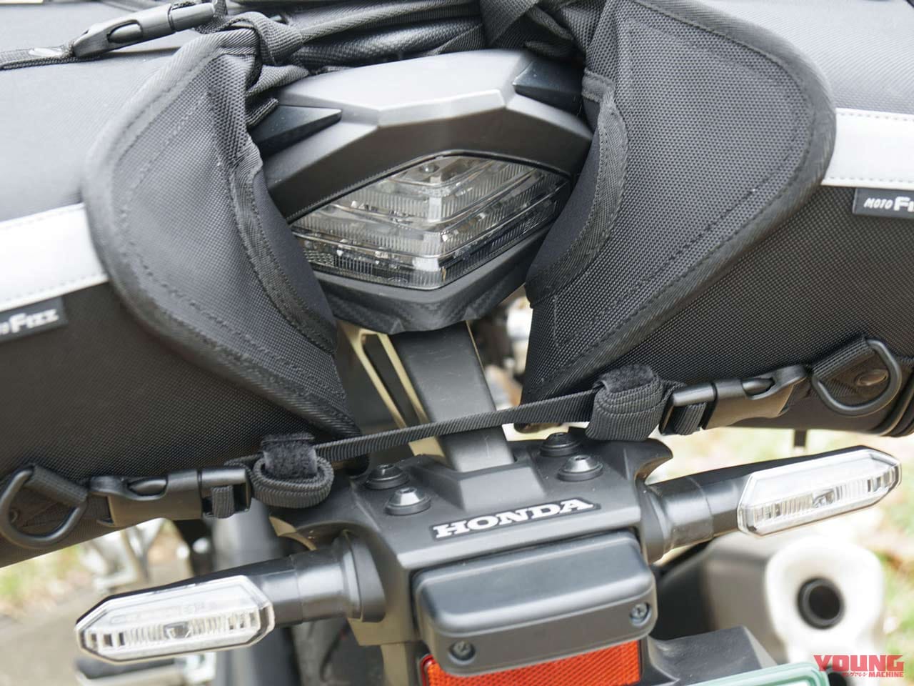 |スポーツバイクの積載力を高めるスタイリッシュな32Lサイドケース〈タナックス〉