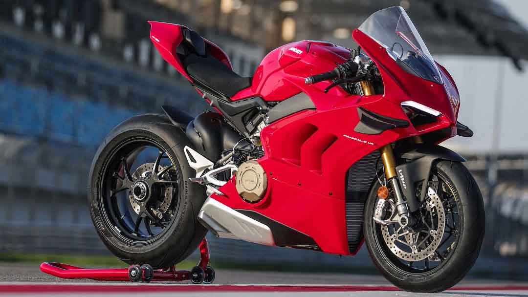 214psの強大なパワーをいかに路面に伝えるか……パニガーレV4Sのウイングレット＆エアロダイナミクスに注目