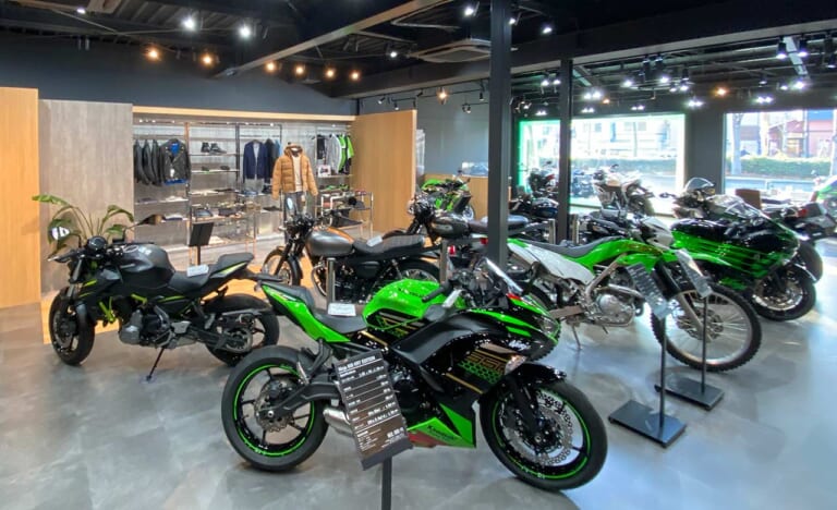 カワサキプラザ東京江戸川|カワサキプラザで手軽にバイクレンタル【バイクタレント岸田彩美が実際に借りてみた】