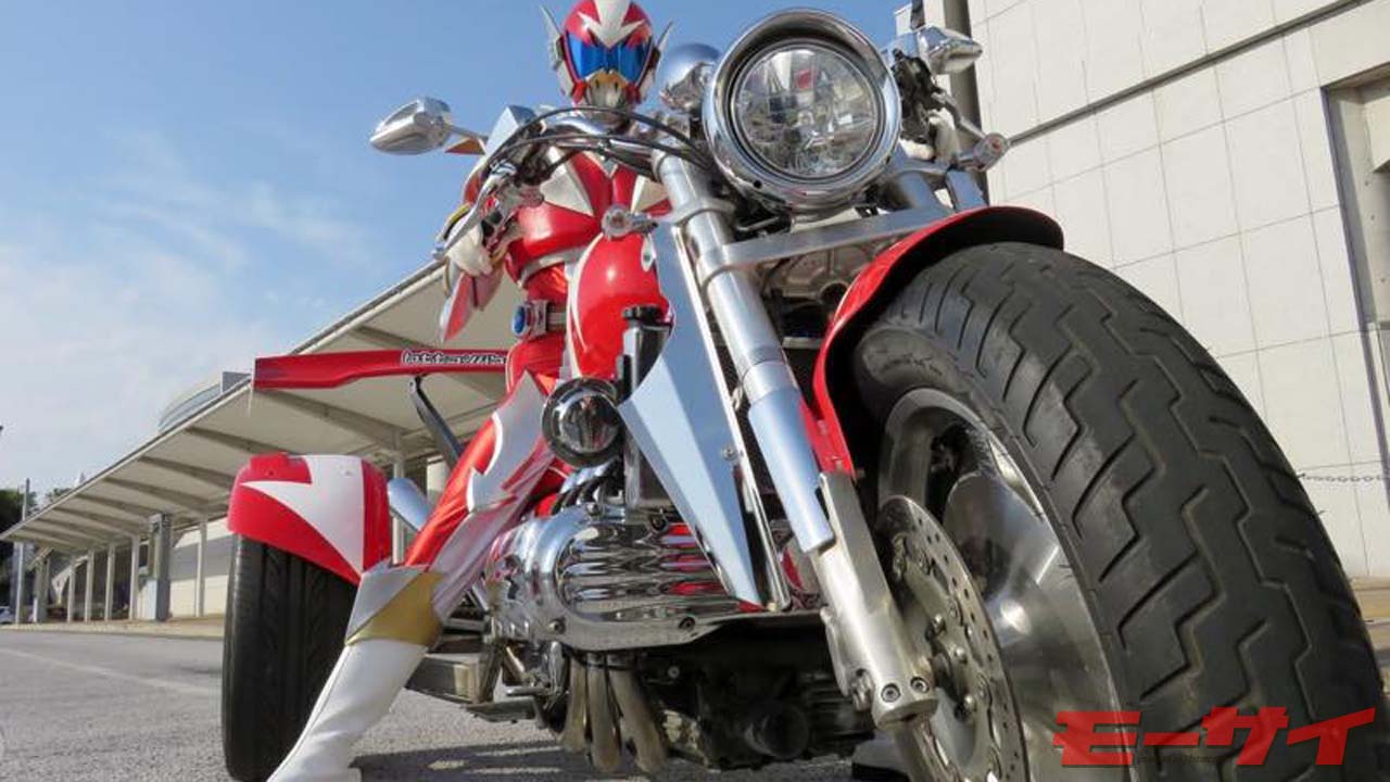 まるで仮面ライダー 各地の ご当地ヒーロー もバイクに乗って活躍しているのだッ Webヤングマシン 最新バイク情報
