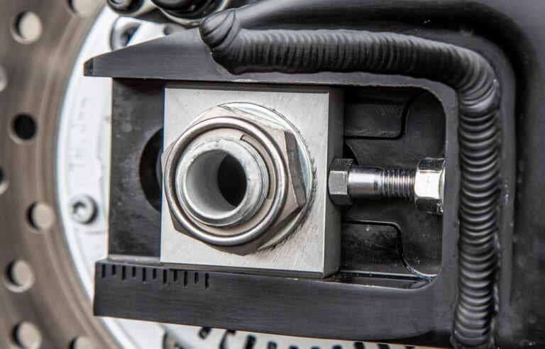 ホンダCBR600RR|ホンダCBR600RRサーキット試乗インプレ【上で吠えるエンジン、でも乗りやすい】