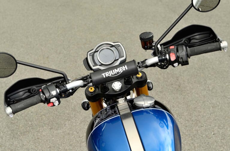 トライアンフ スクランブラー1200XEインプレッション|トライアンフ スクランブラー1200XEインプレ【コレに乗れば007になれるかも!?】