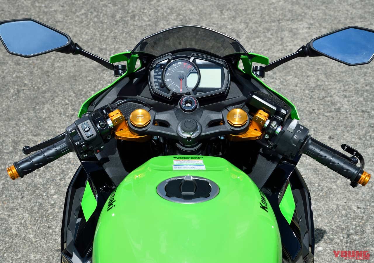 |ニンジャZX-25R用カスタムパーツ:サーキットファンのイチ推しブランド〈ベビーフェイス〉