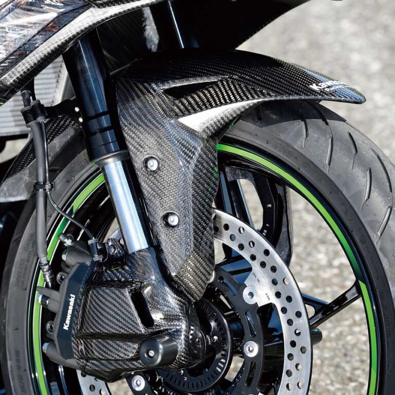 ニンジャZX-25Rカスタム:エーテック|ニンジャZX-25Rカスタム:エーテック×スナイパー【カーボン外装&ビレットパーツ】