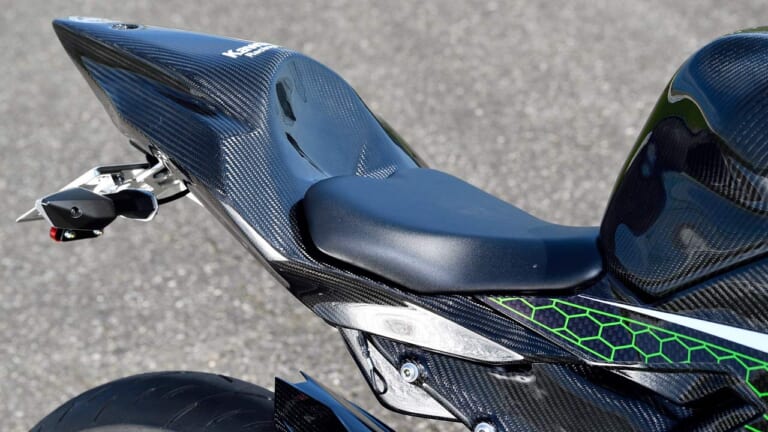 エーテック ZX25R ストリート用シートカウルSPL 4点セット|ニンジャZX-25Rカスタム:エーテック×スナイパー【カーボン外装&ビレットパーツ】