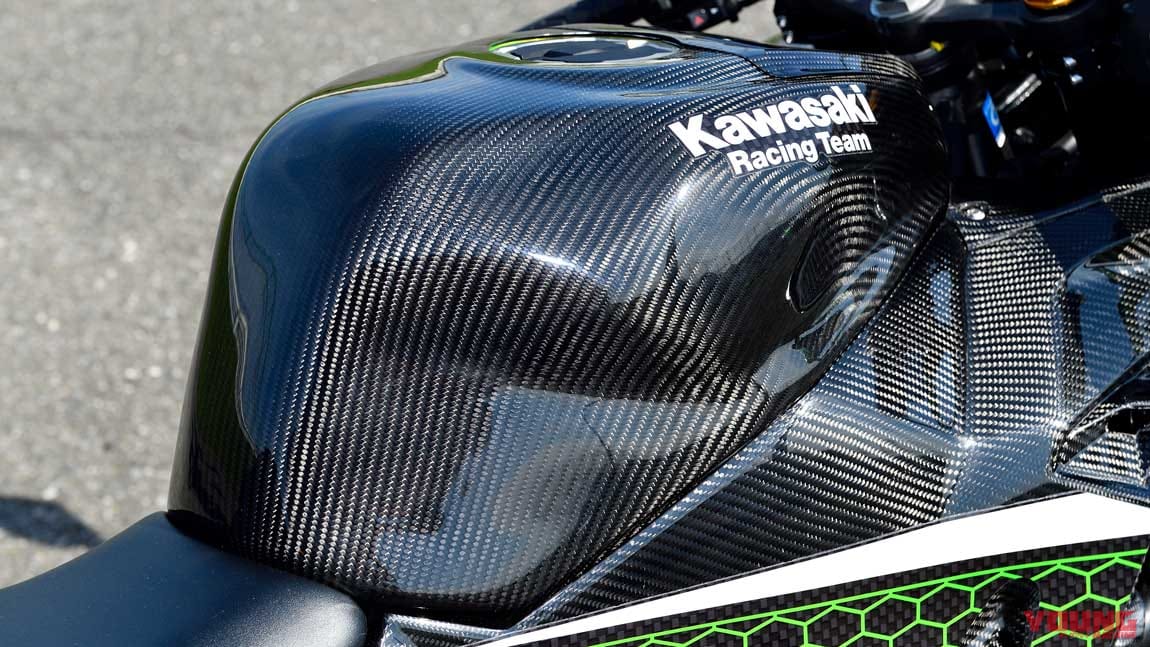 |ニンジャZX-25Rカスタム:エーテック×スナイパー【カーボン外装&ビレットパーツ】