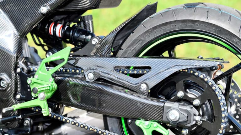 ニンジャZX-25Rカスタム:エーテック|ニンジャZX-25Rカスタム:エーテック×スナイパー【カーボン外装&ビレットパーツ】