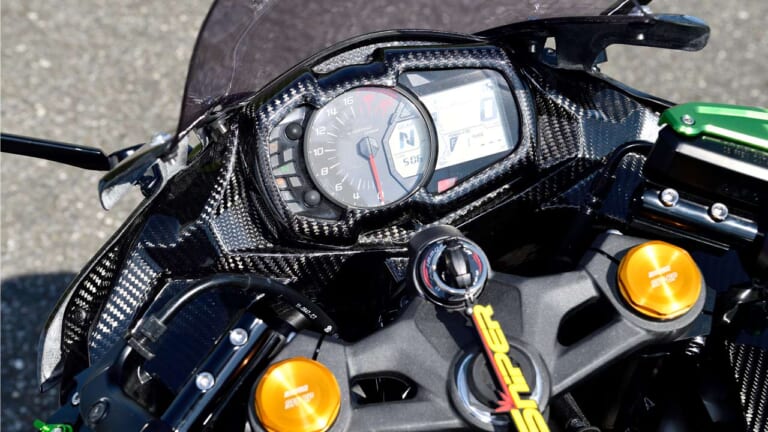 ニンジャZX-25Rカスタム:エーテック|ニンジャZX-25Rカスタム:エーテック×スナイパー【カーボン外装&ビレットパーツ】